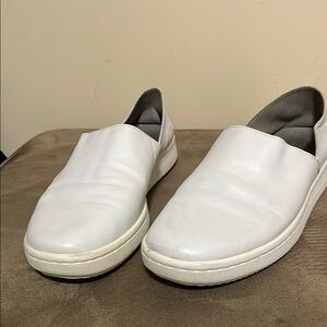 Eileen Fisher white leather slip on sneaker. Size 7.